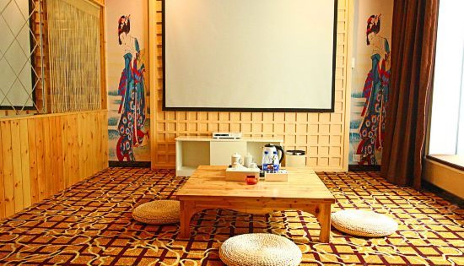 Innenbreich - Poly Youth Theme Hotel