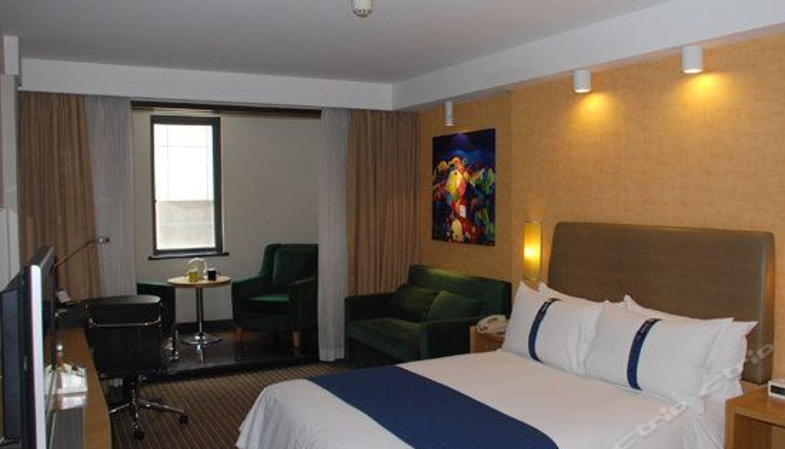 Camera business - Holiday Hotel