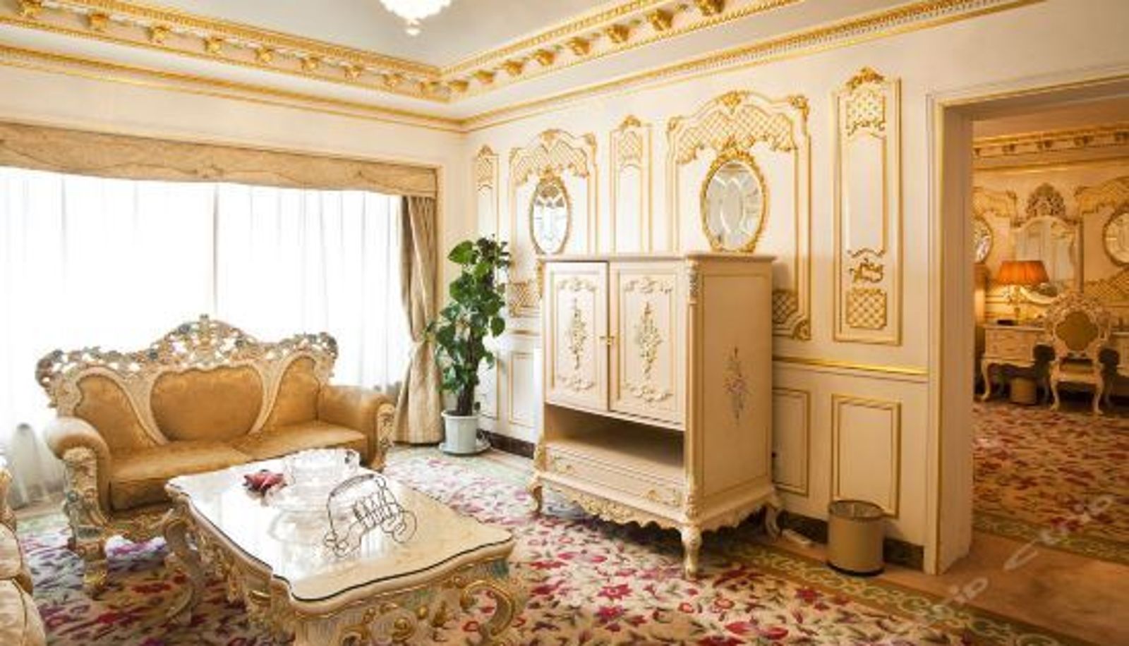 Suite - New Grand Dynasty Hotel