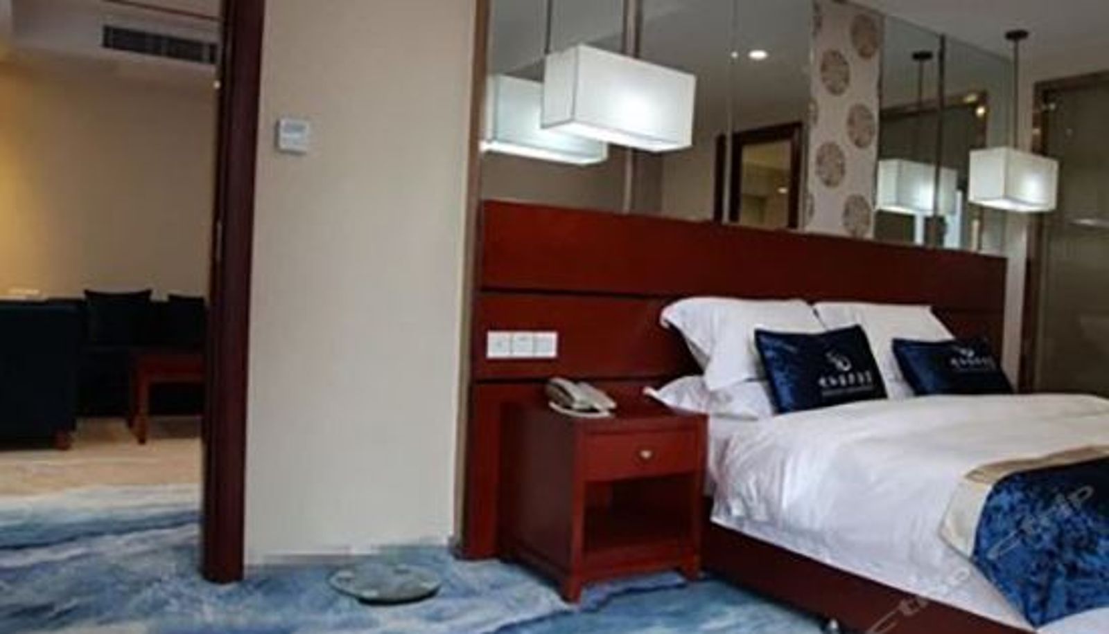 Suite - Yuehe Hotel