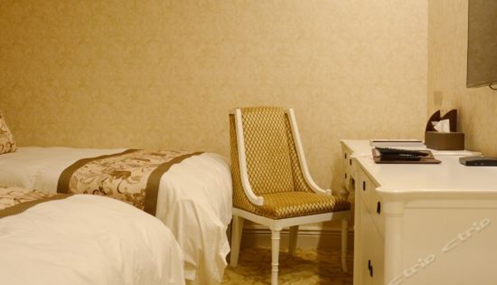 Room with lake view - Higher Hotel (Suzhou Moonlight Dock)