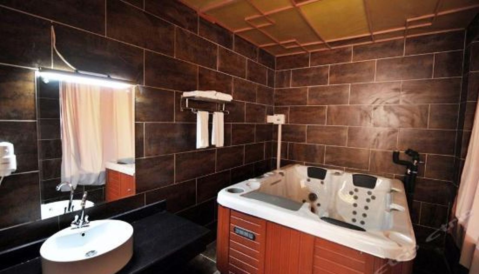 Suite - Linzhongyue Hotel