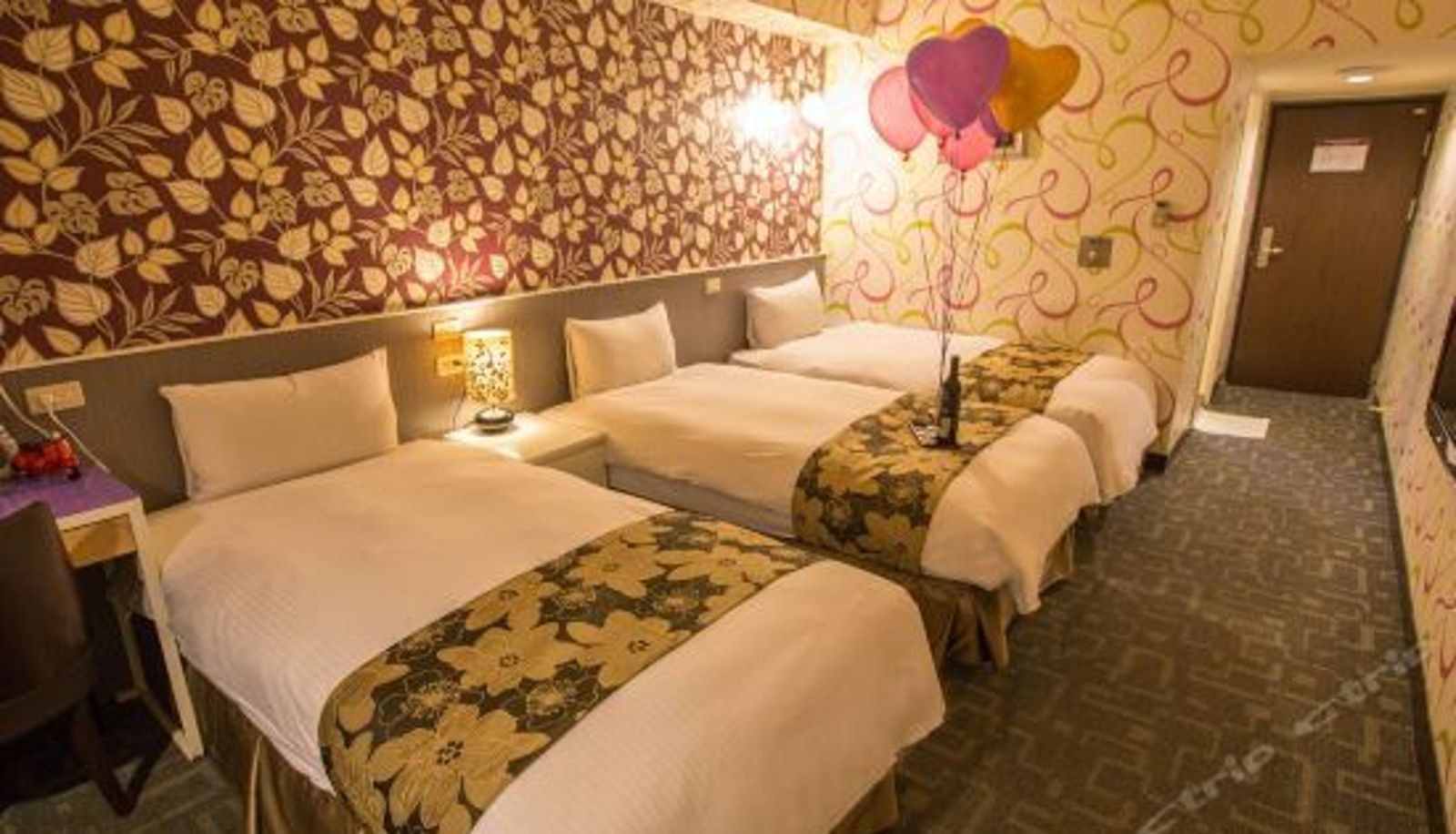 Tripla - Sunny Hotel