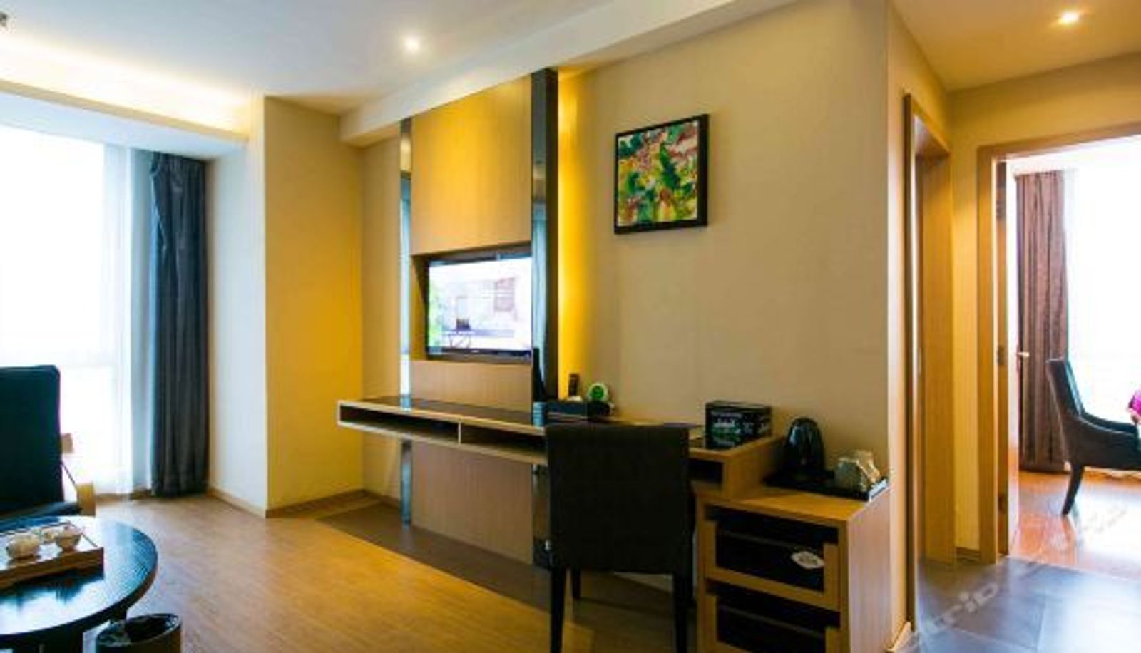 Suite - James Joyce Coffetel (Xi'an Municipal Government and Airport and North High Speed ​​Railway Station)