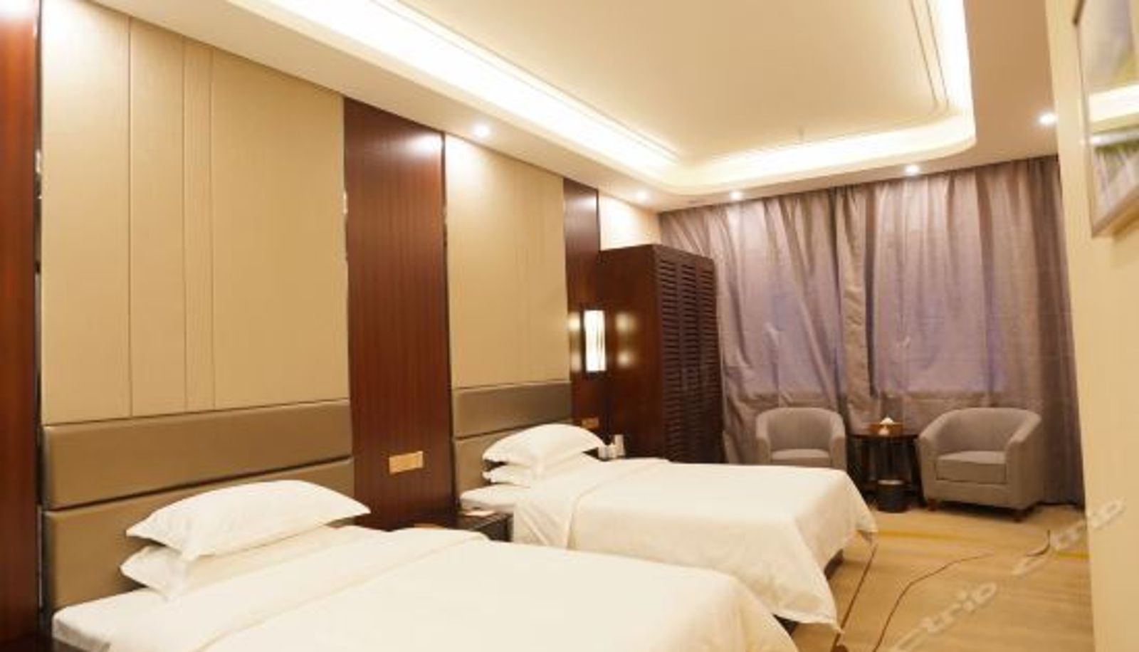 Superior room - New World Hotel