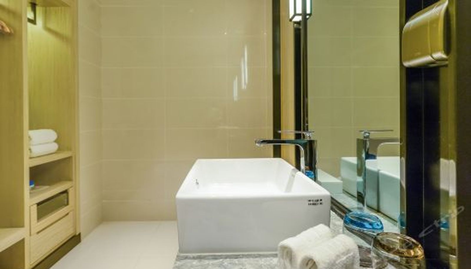 Suite - Echarm Hotel (Guiyang Xintian Avenue)