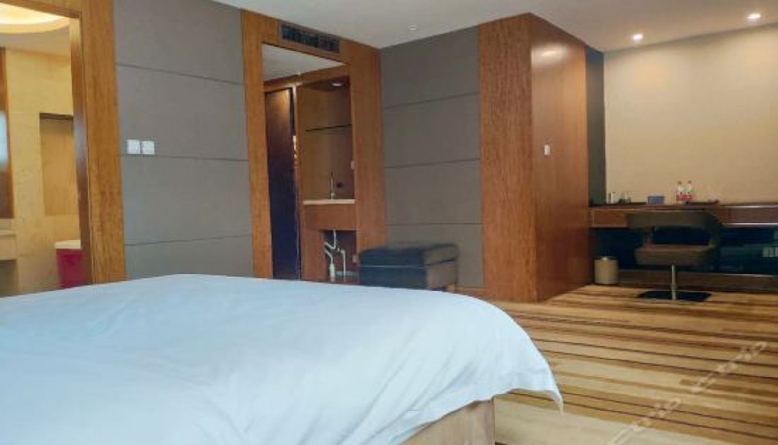 Suite - Xi'an I'well Hotel