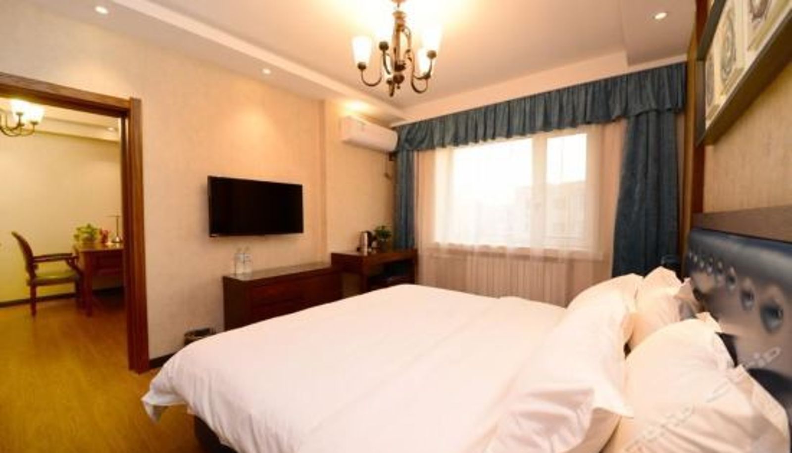 Suite - Taoyuan Holiday Hotel (Harbin Zhongyang Street)
