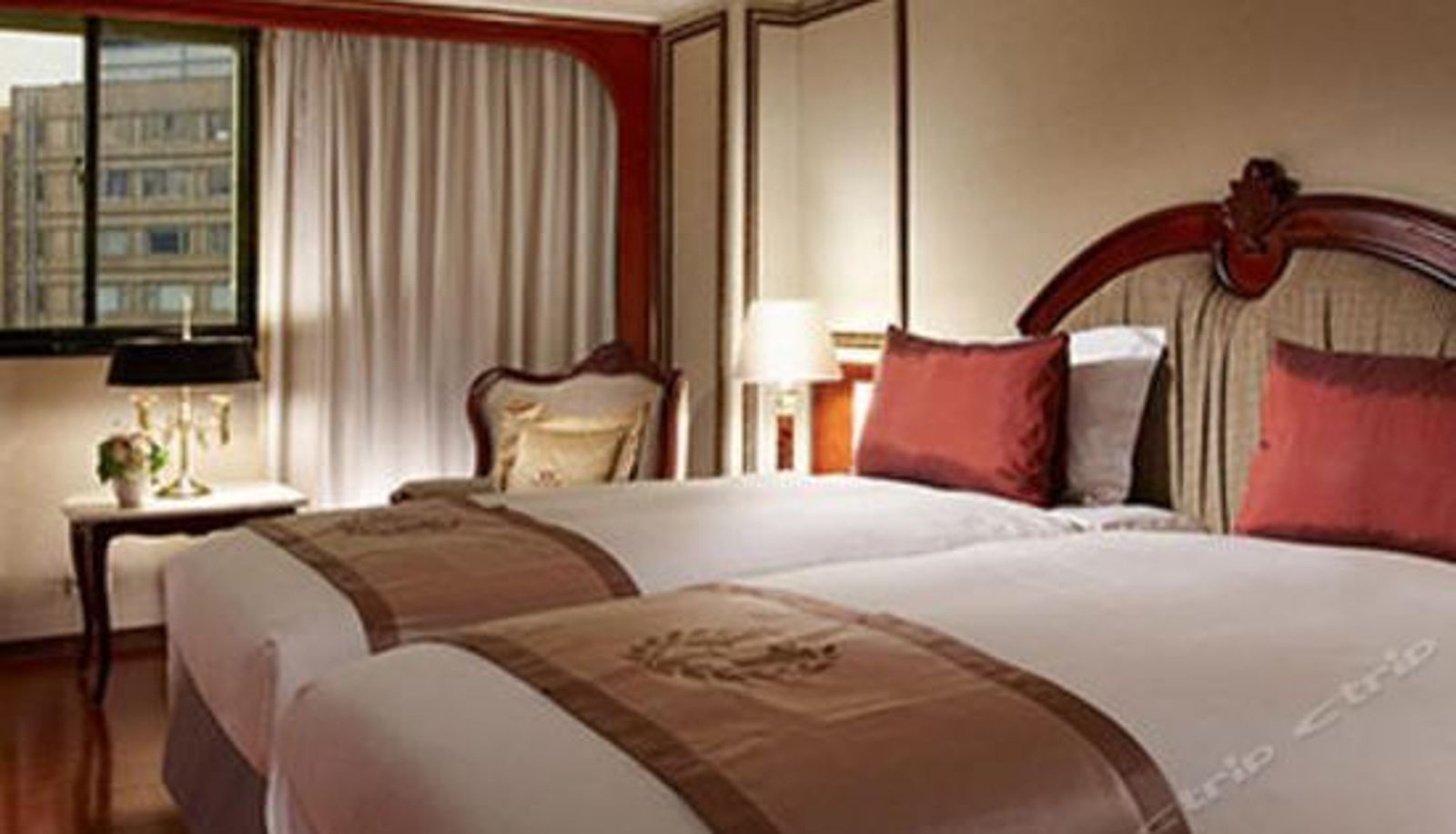 Business room - Happiness Hotel