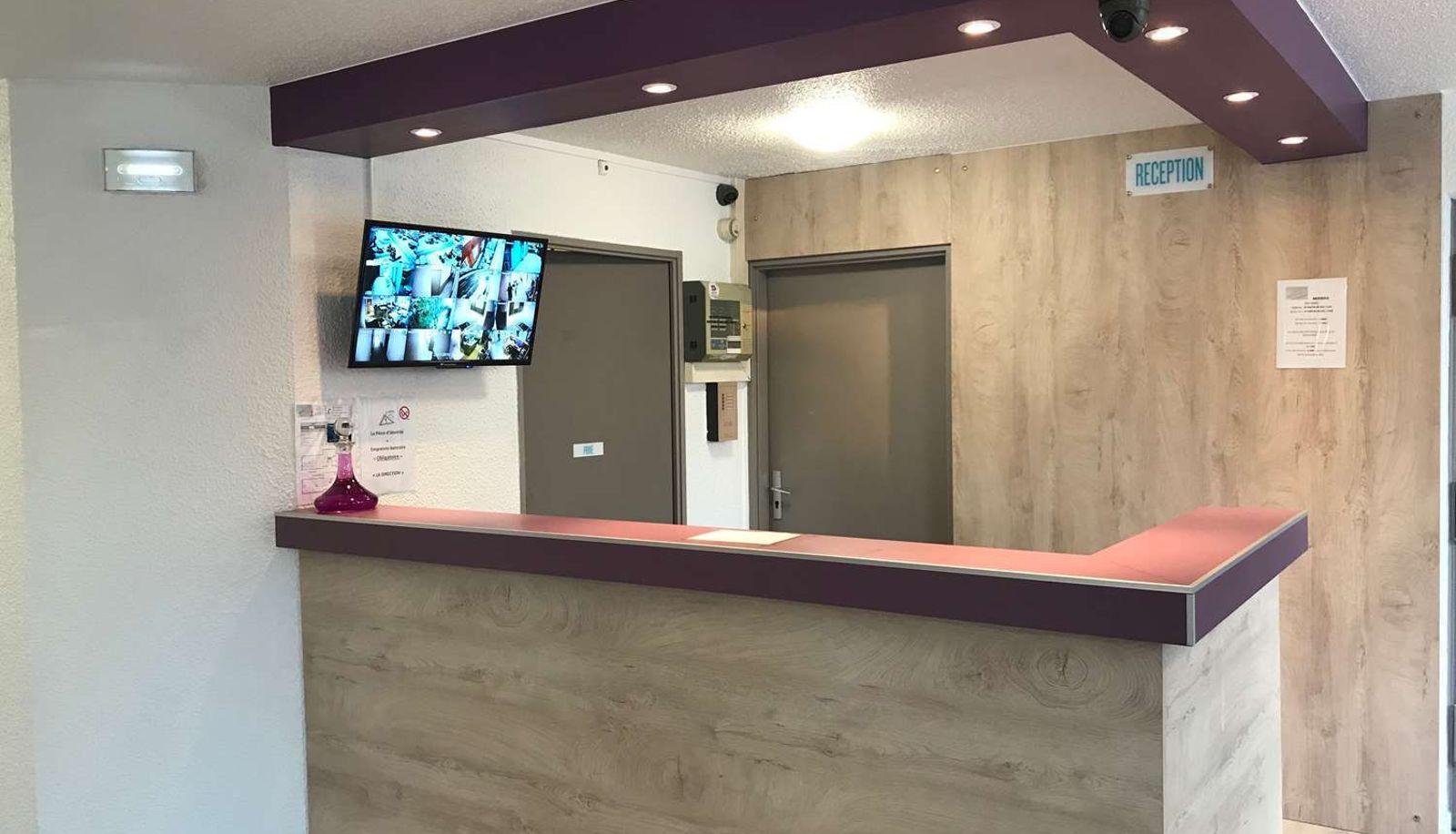 Salón - Kyriad Direct Lille Est Stade Pierre Mauroy