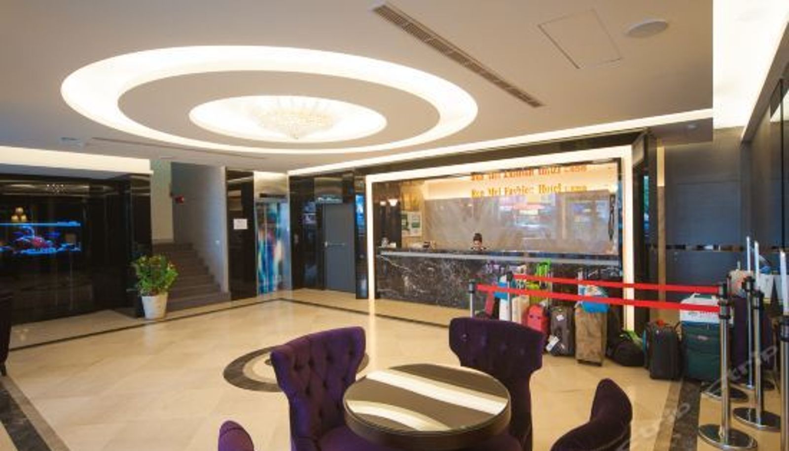 Reception - Ren Mei Fashion Hotel