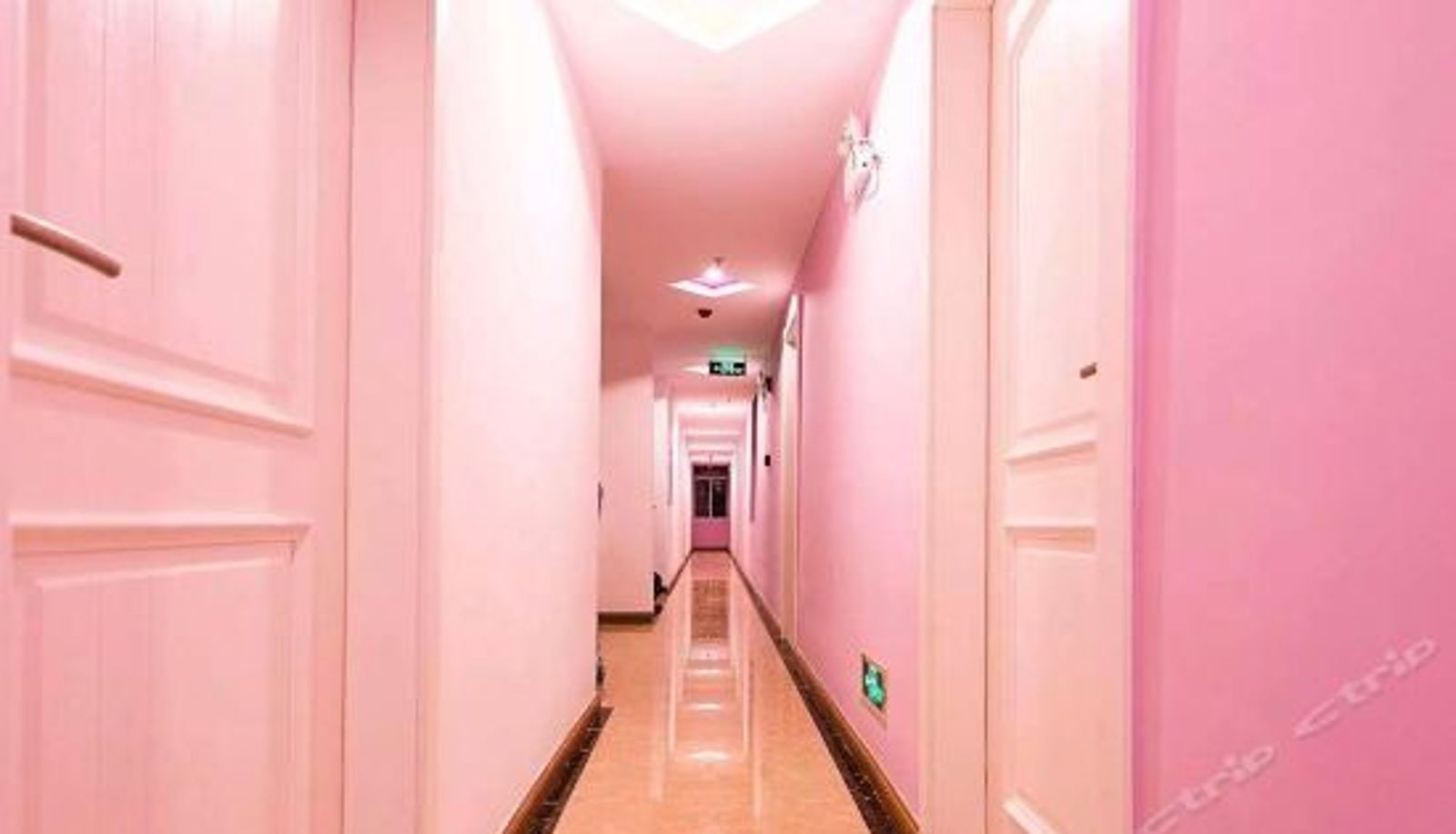Réception - Sanmi Space Theme Hotel (Sanya Bay Beach)