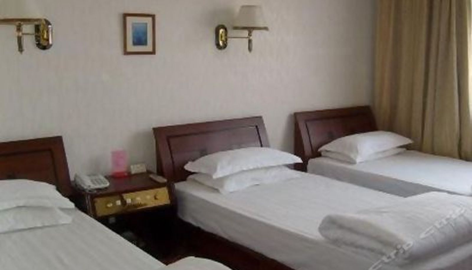 Pokój trzyosobowy - Qianshao Hotel