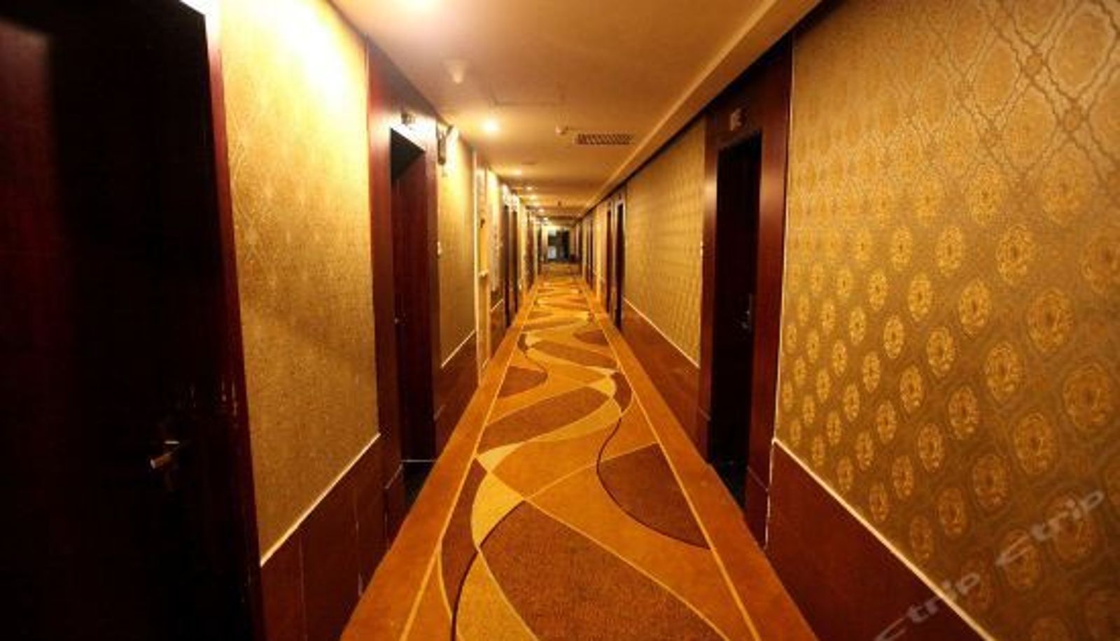 Reception - Xinji Holiday Hotel