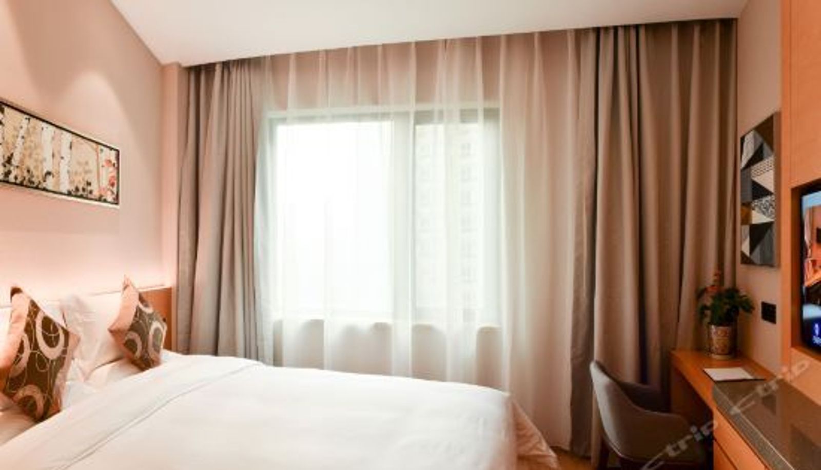 Business room - Kingkylin Club Hotel