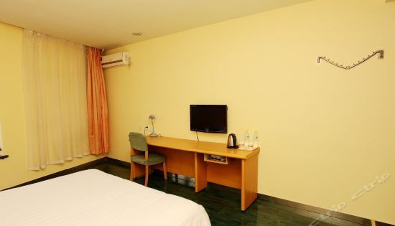 Chambre Business - Home Inn (Nanjing Yuhuamen Metro Station Daming Road)