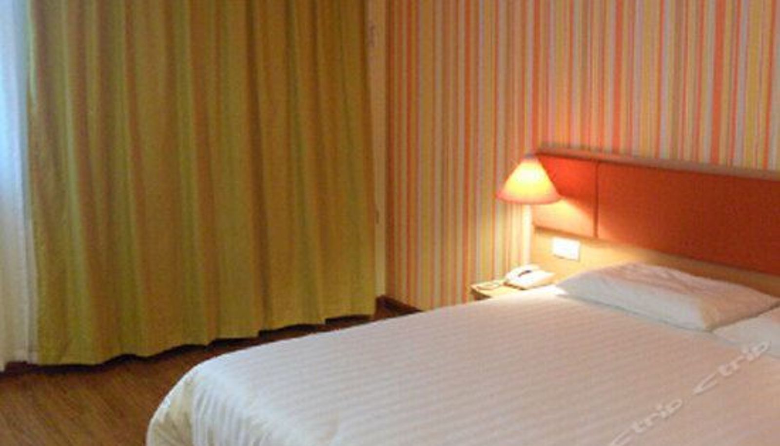 Business room - Home Inn (Yantai Fuhai Road Zhenhua)