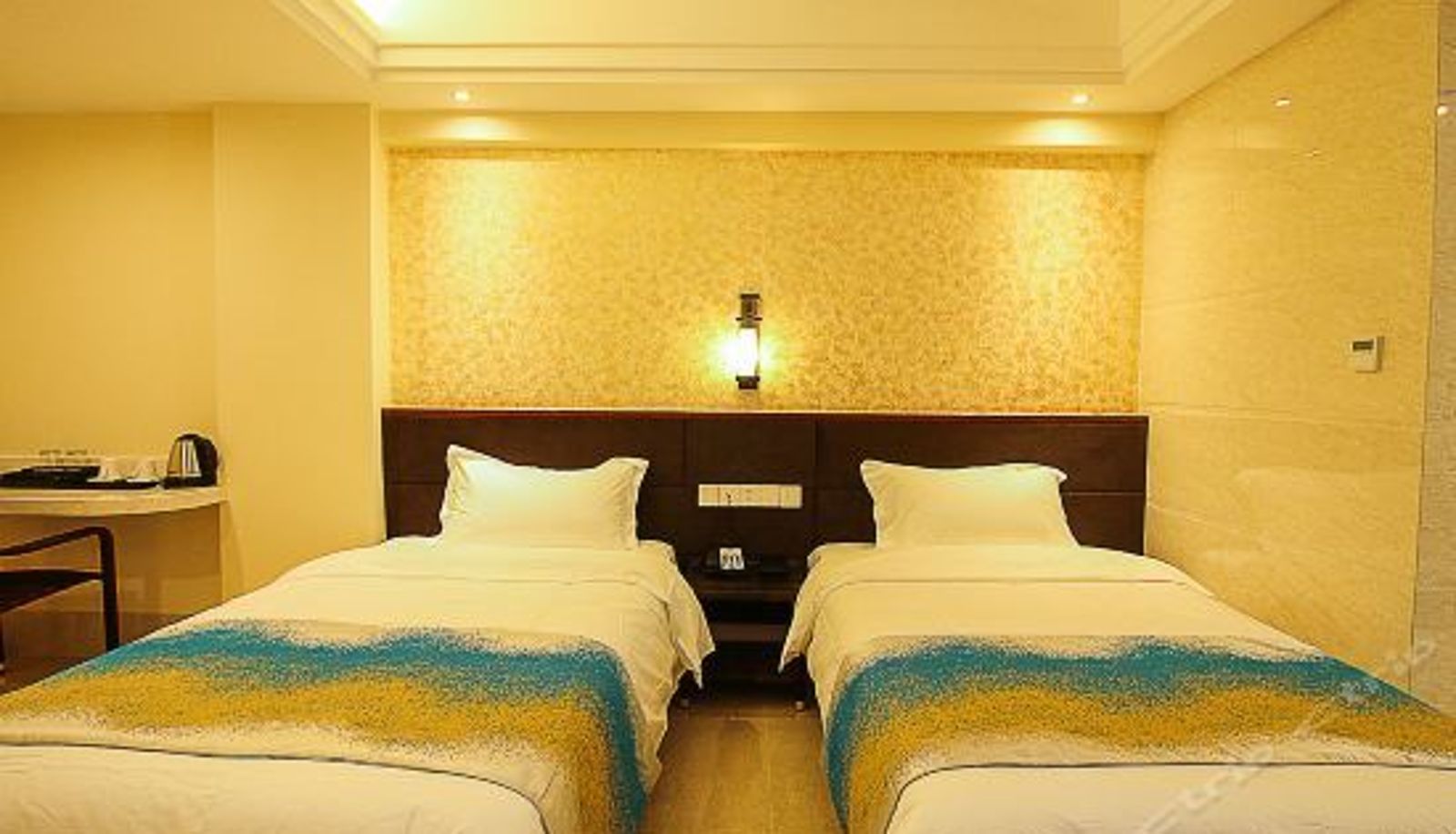 Camera superior - Vienna Zhihao Hotel (Haikou Guomao Friendship Sunny City Branch)