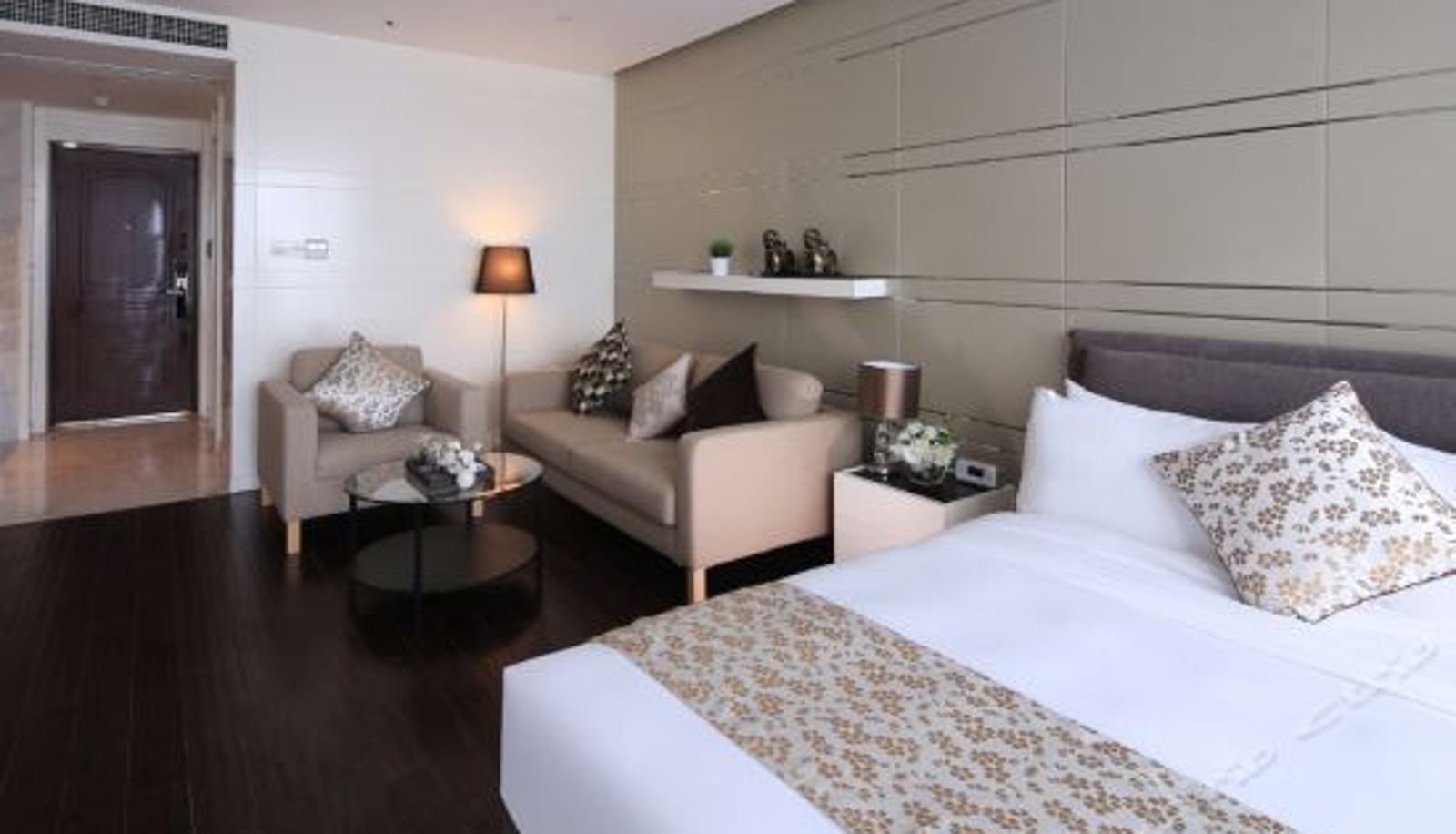 Business-kamer - Auraya by Suning