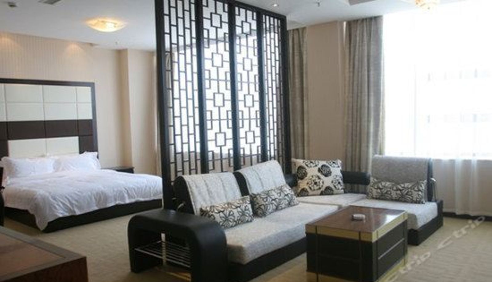 Chambre Supérieure - Golden Luck Hotel