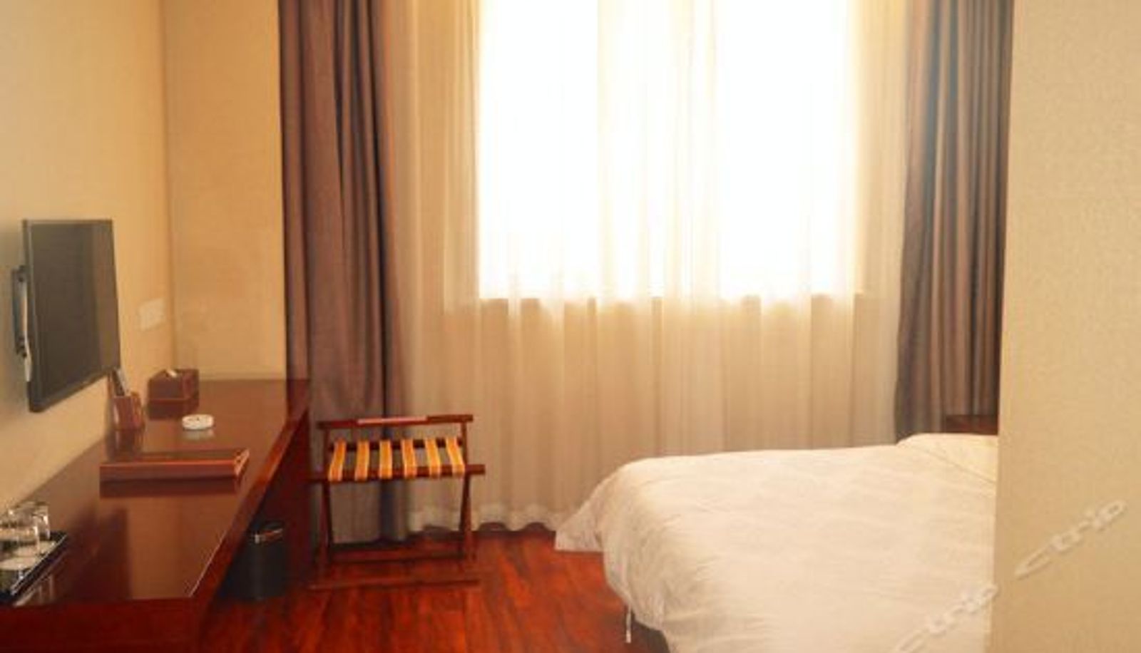 Business room - Ripple Hotel (Tianjin Meijiang Conference & Exhibition Center Yanbin Building)