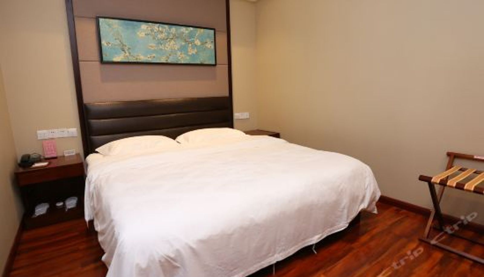 Business room - Ripple Hotel (Tianjin Meijiang Conference & Exhibition Center Yanbin Building)