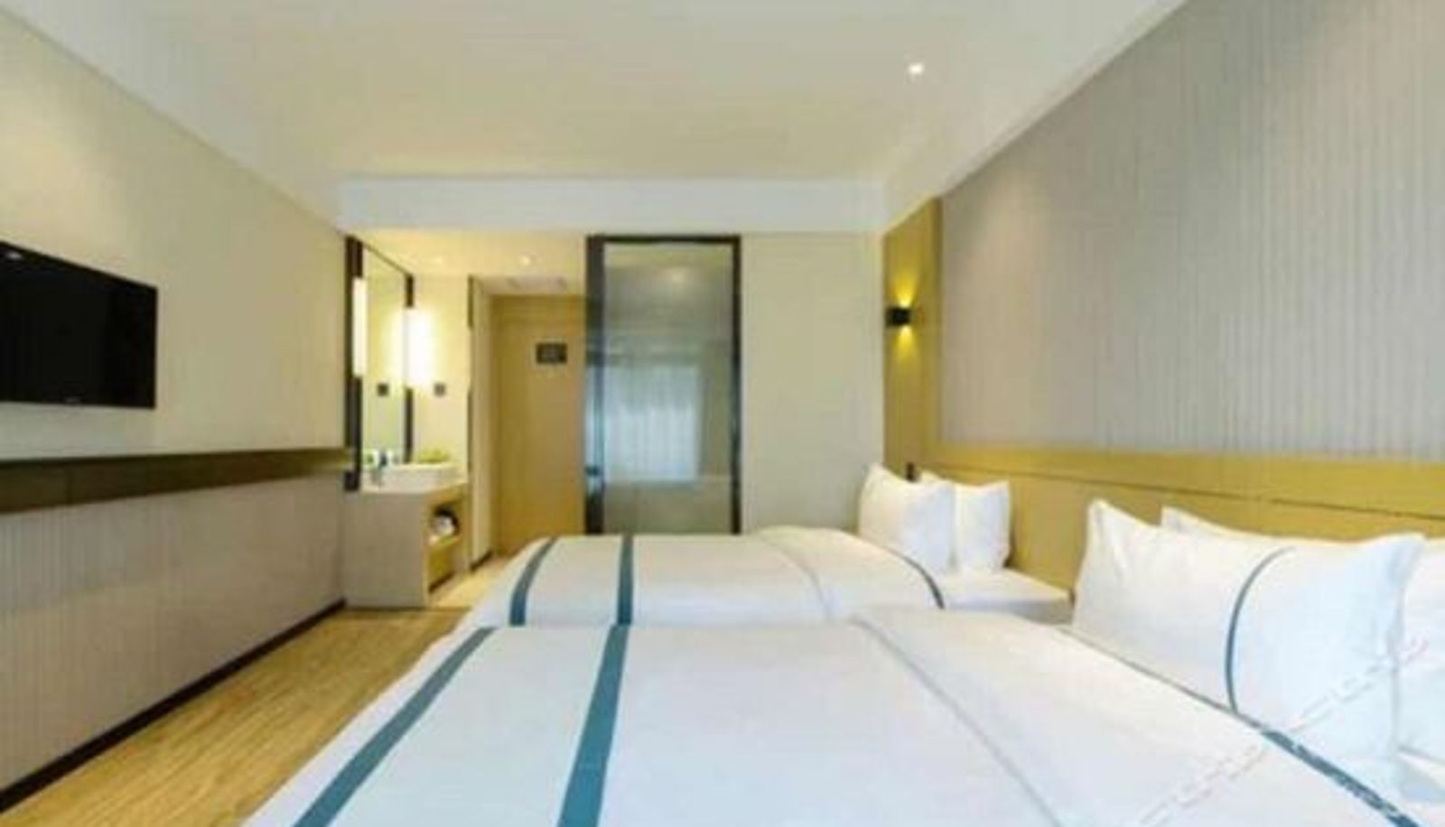 Camera business - City Comfort Inn (Zhongqing Ranjiaba Metro Station)
