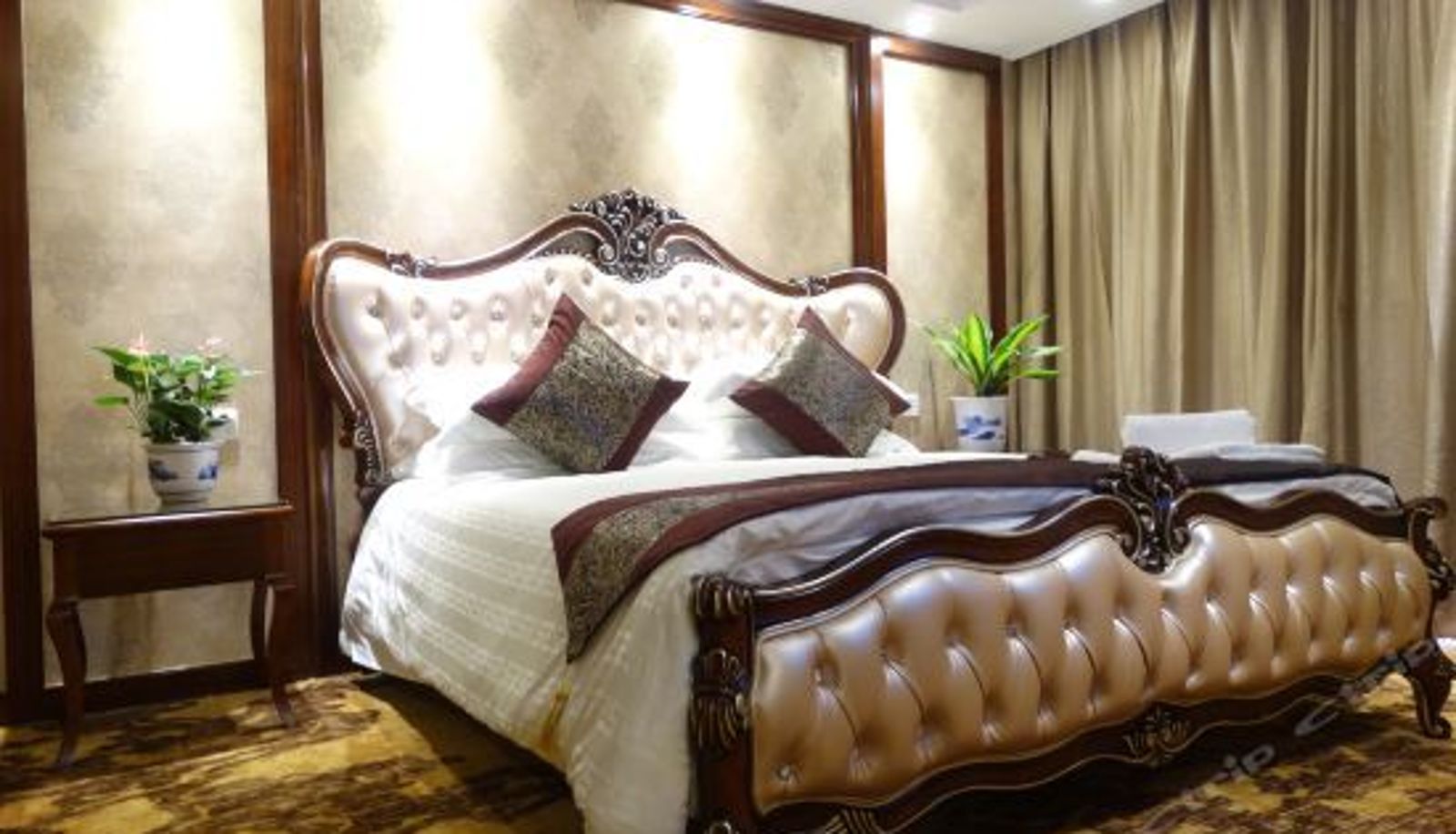 Business room - Eternal Classic Hotel