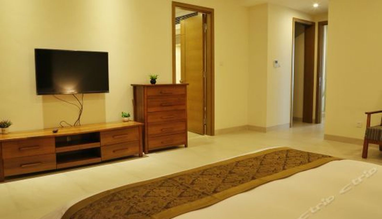 Triple room - At-Home Hotel (Wanning Shenzhou Bandao)