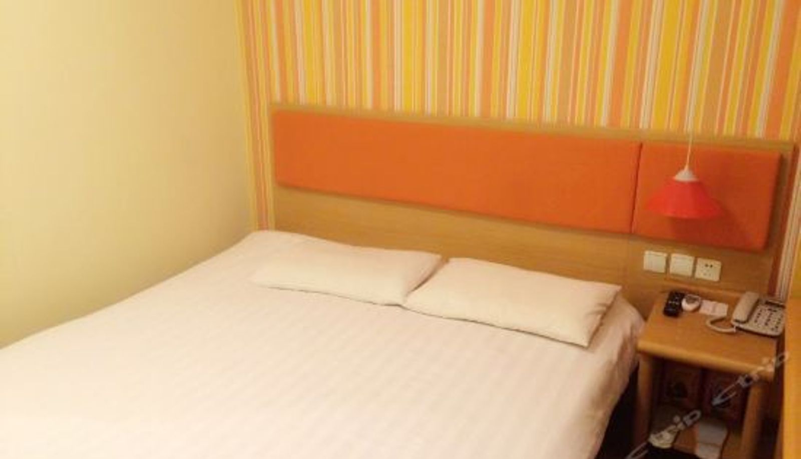 Business room - Home Inn (Qingdao Liuting Airport North Bus Station)
