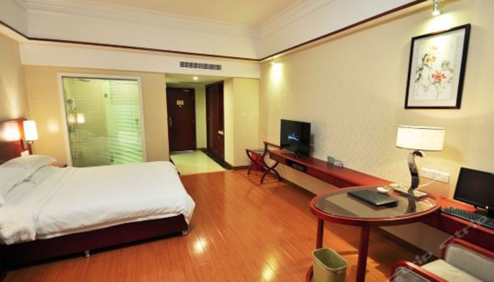 Camera business - Yehai Hotel