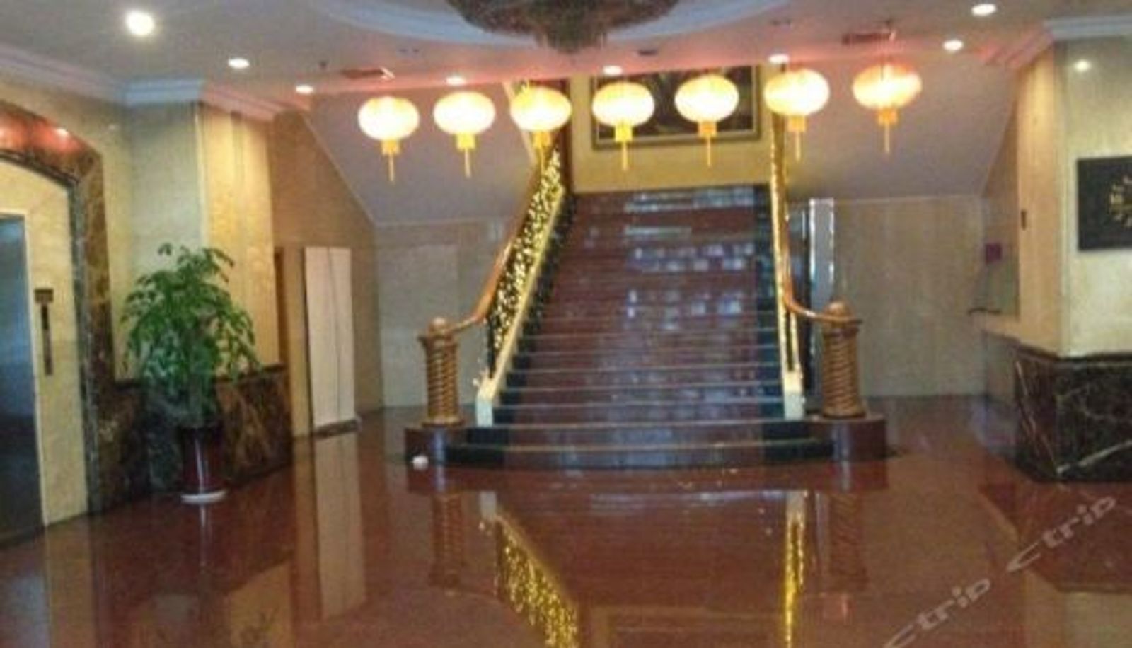 Recepción - Golden Port Hotel