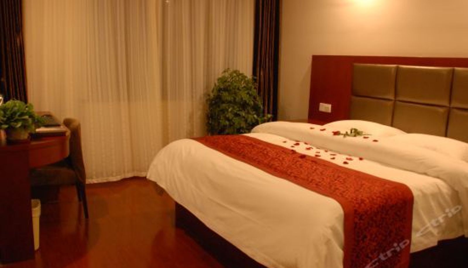 Business room - GreenTree Inn AnHui HeFei LongChuan Road South Hefei Railway Station Business Hotel