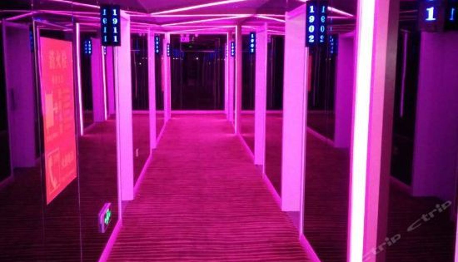 Reception - Cherry Theme Hotel