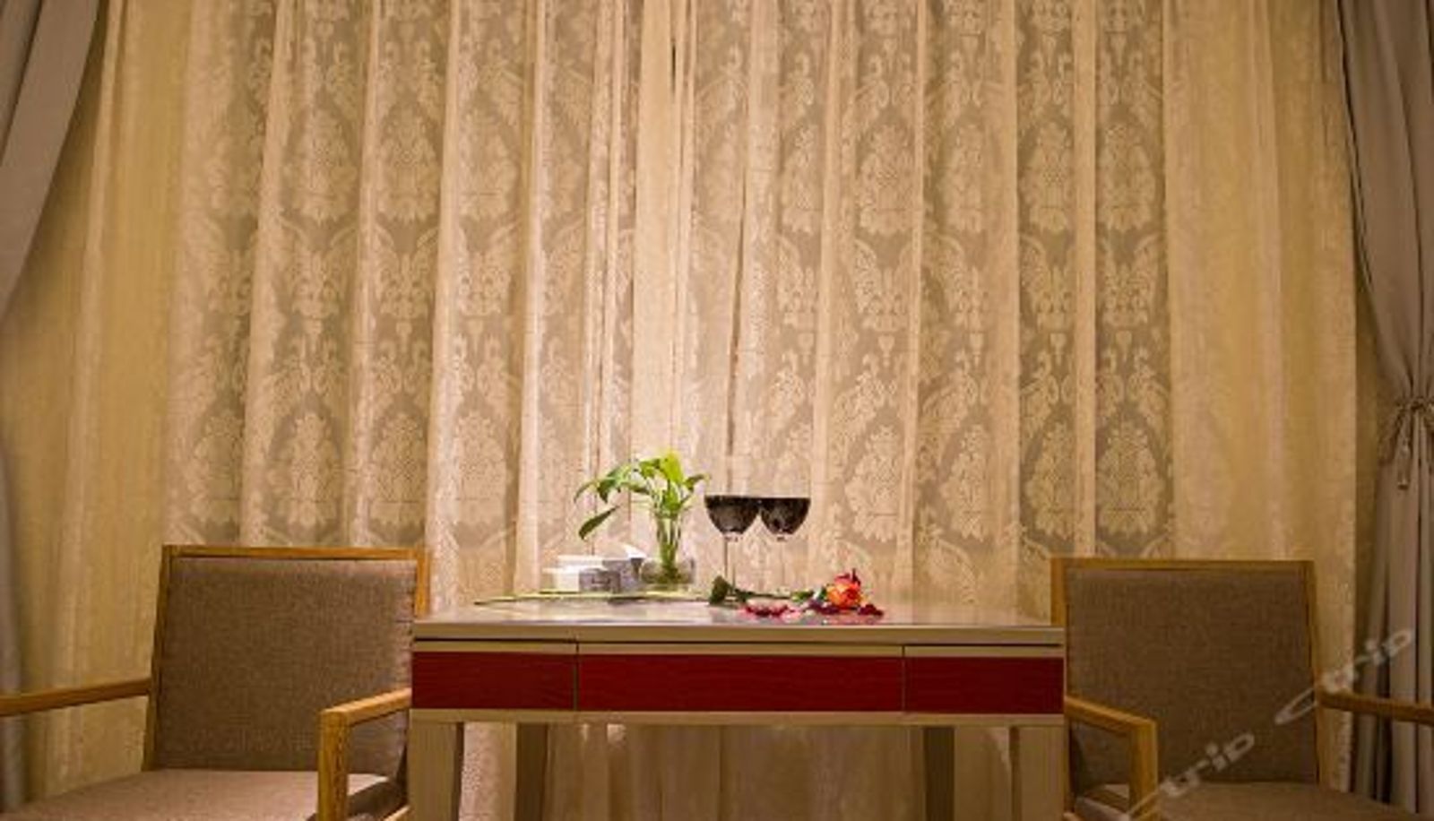 Chambre Supérieure - wanting