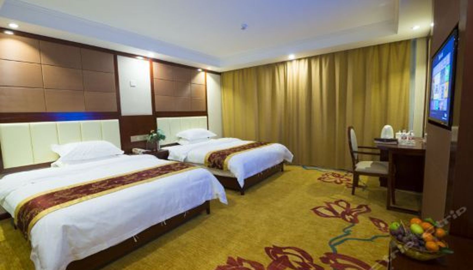 Quadruple room - Jing Cheng Hotel (Nanning East Railway Station Jiuquwan Hot Spring)