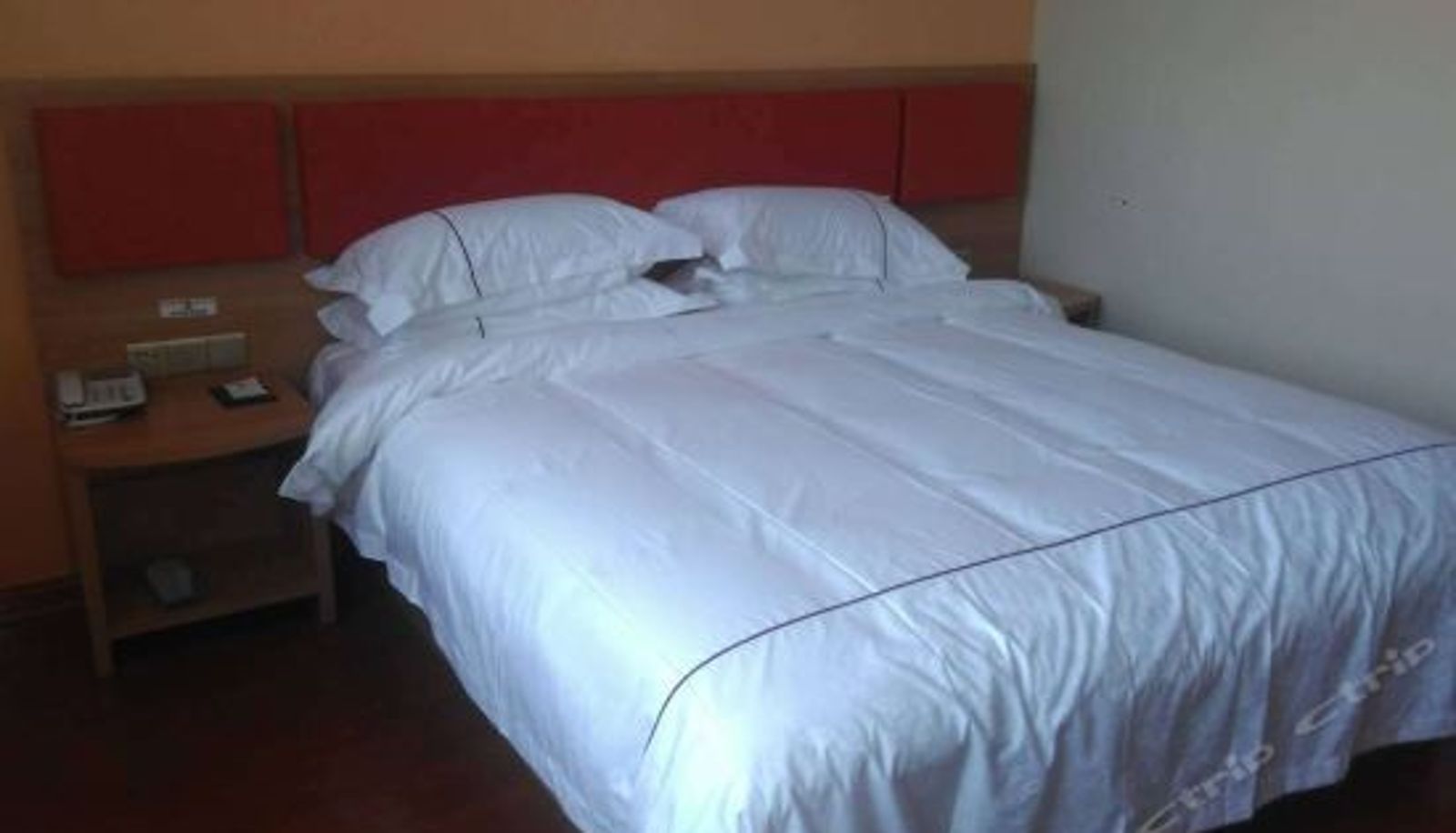Business-kamer - Super8 Hotle