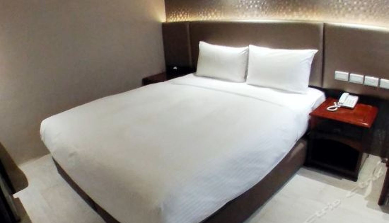 Business room - KDM HOTEL