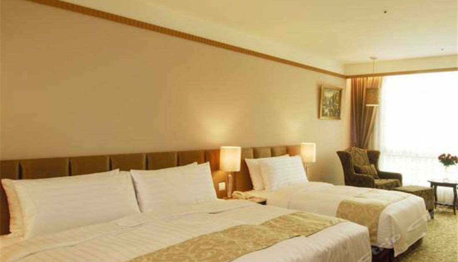 Habitación triple - Gallery Hotel