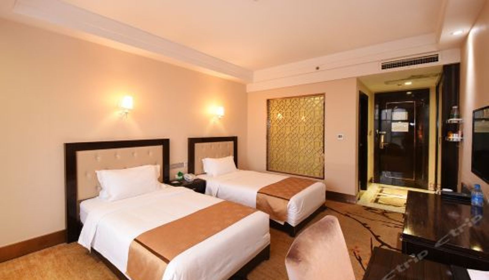 Camera superior - Golden Bull Hotel