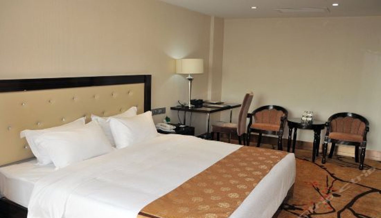 Camera superior - Golden Bull Hotel