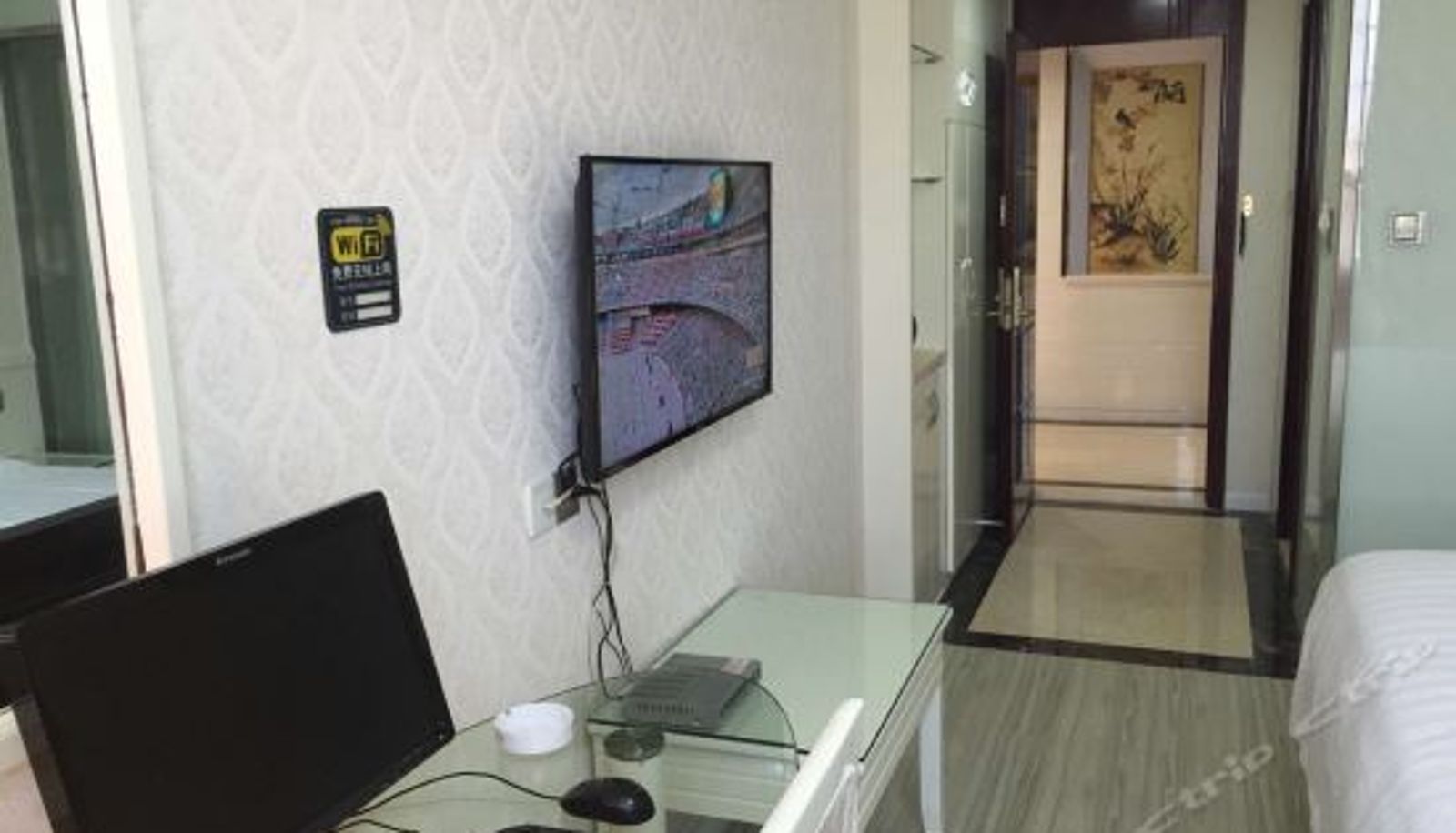 Camera business - Renmin Hotel