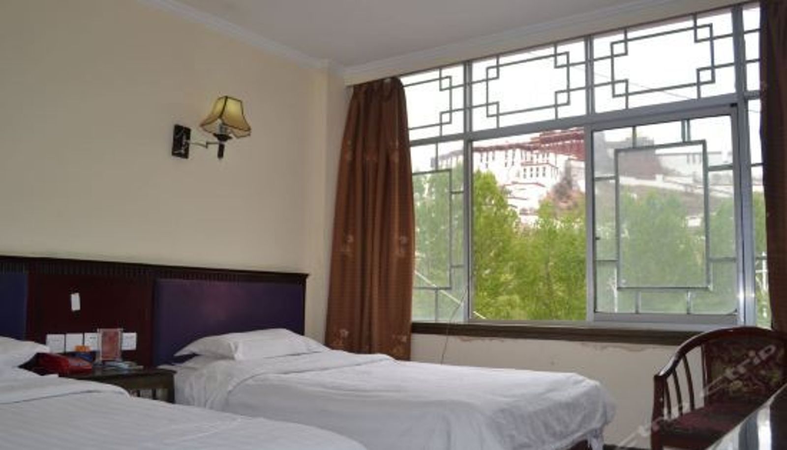 Triple room - Tibet Sho Lotus Flower Hotel