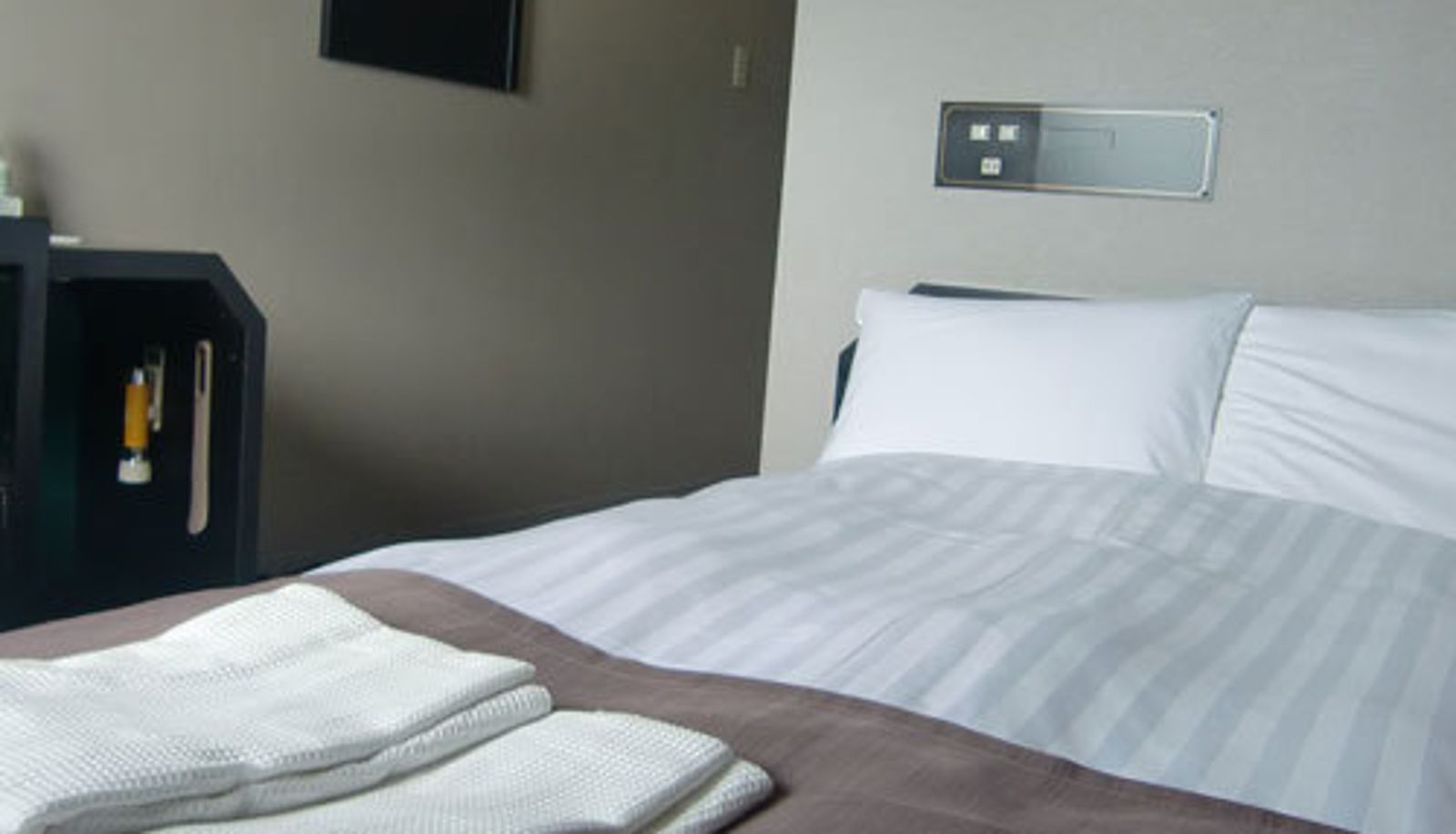 Standard room (double) - Hotel Abest Shinanjo Ekimae