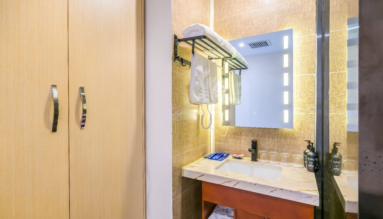 Suite - Starway Beijing Chongwenmen Tongren Hospital (Domestic Only)