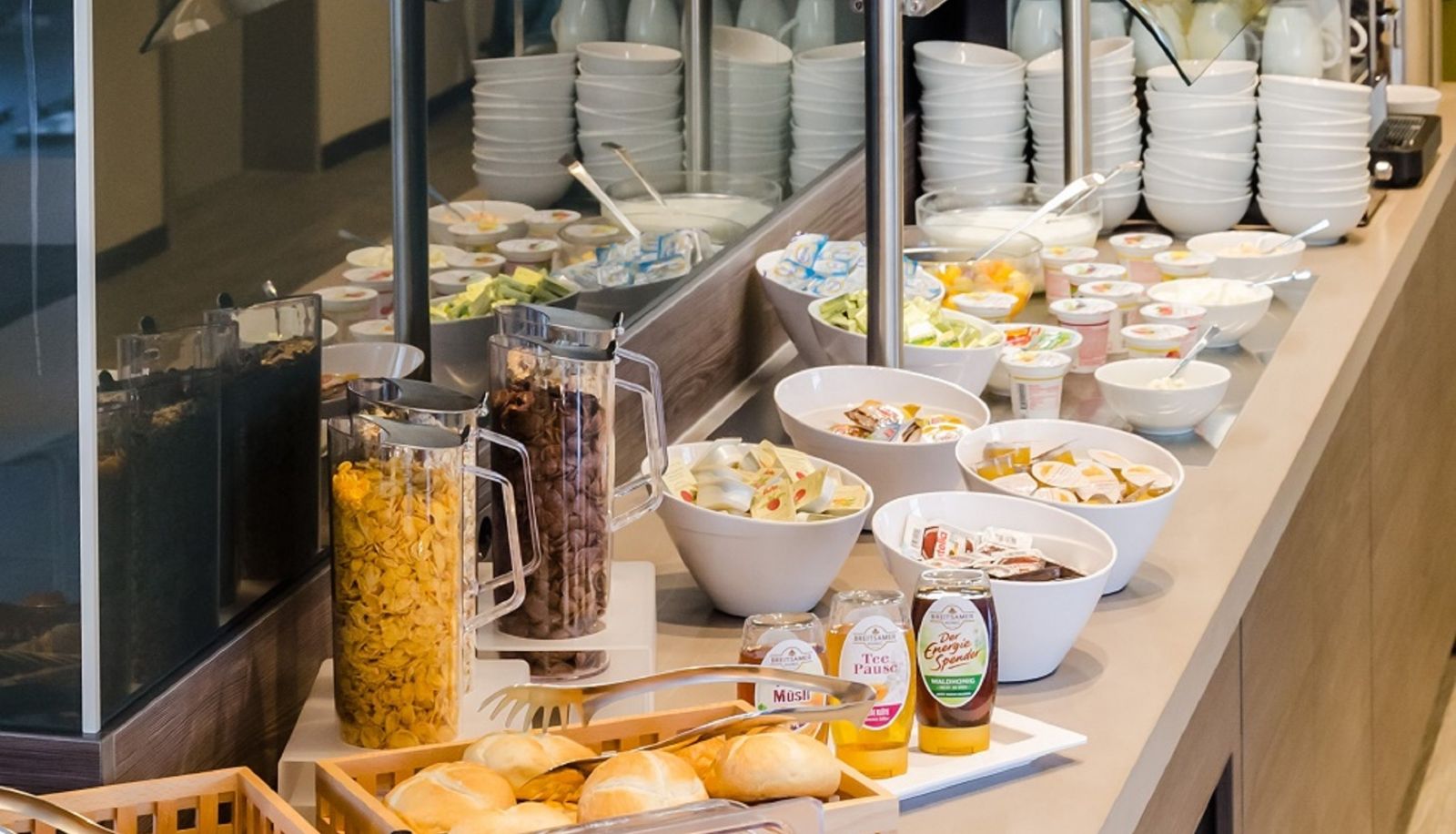 Buffet - CAMPANILE VIENNA SOUTH