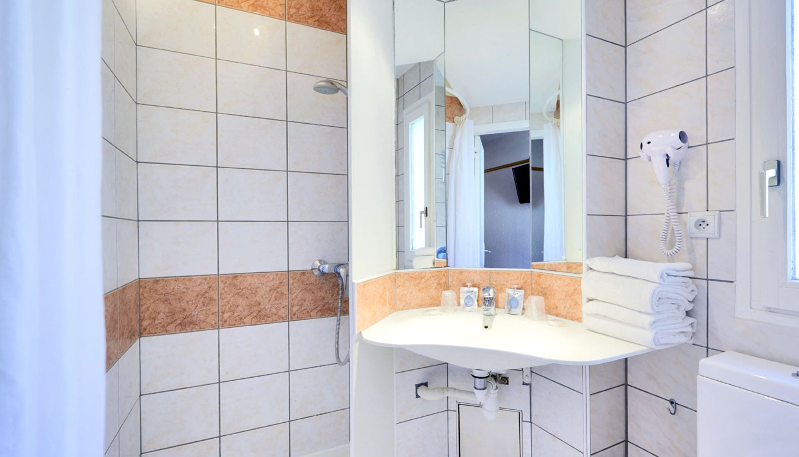 Badezimmer - Kyriad Metz Centre