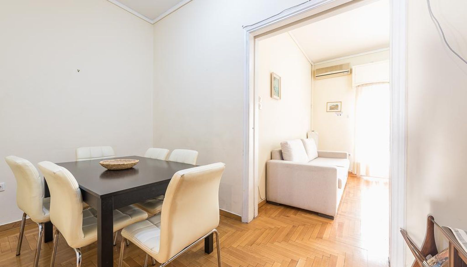 Restaurant - VICTORIA SECRET APARTMENT
