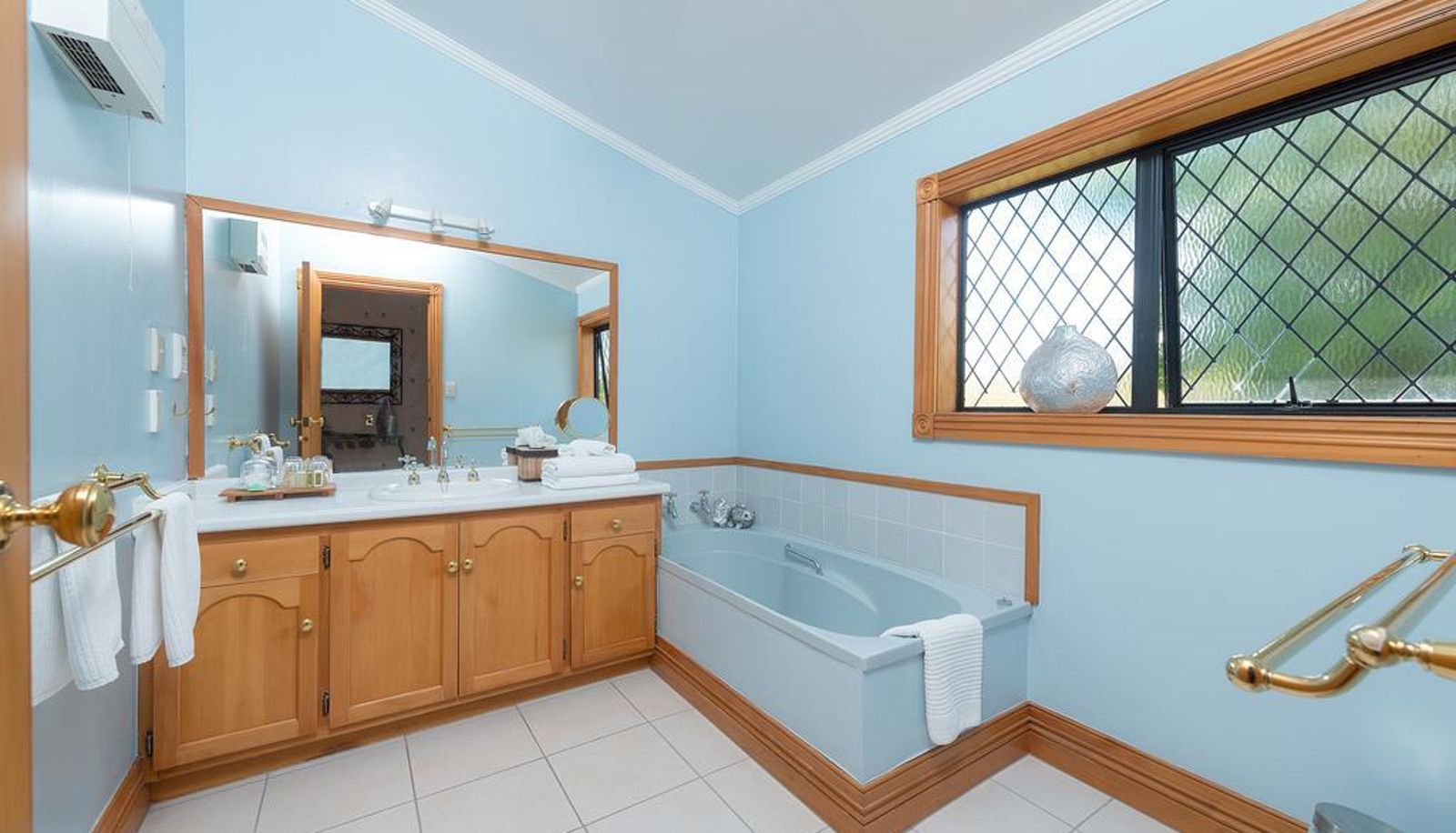 Info - Hamurana Lodge Boutique Hotel