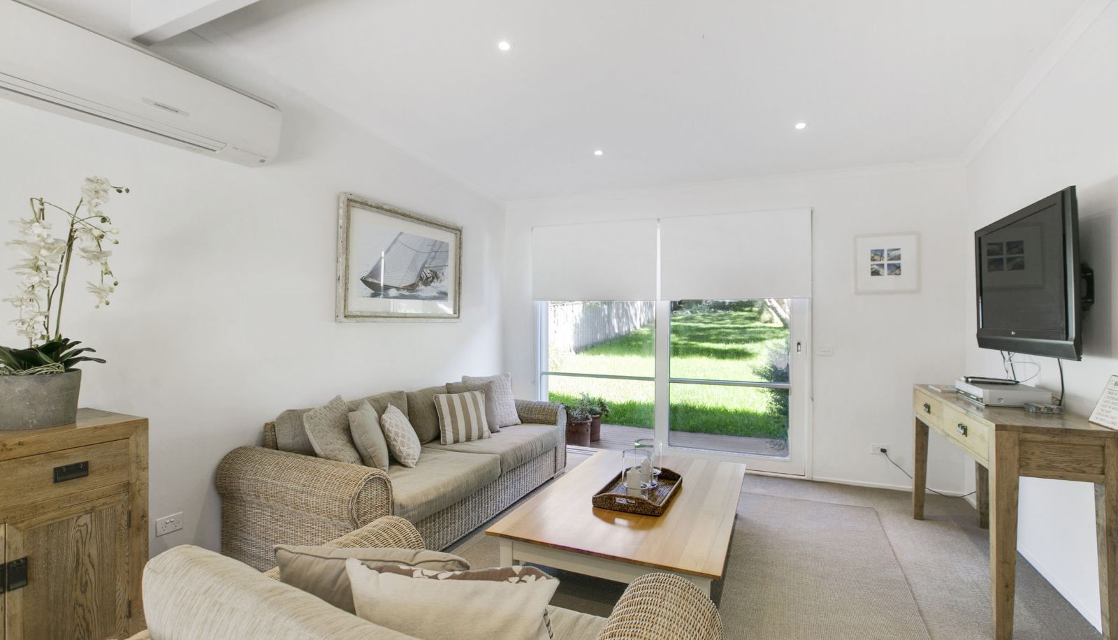 Camera - Holiday Shacks - Blairgowrie Domaine (archived)